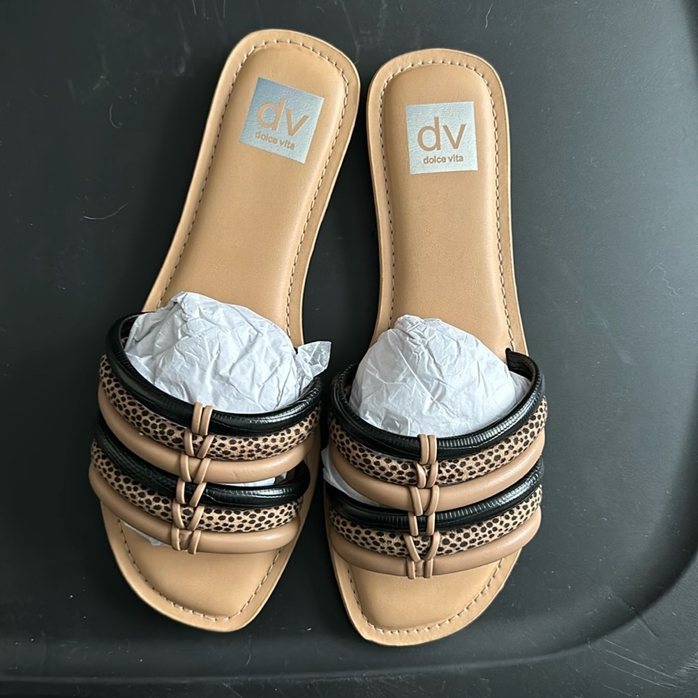 Dolce Vita Sandals Size 9.5